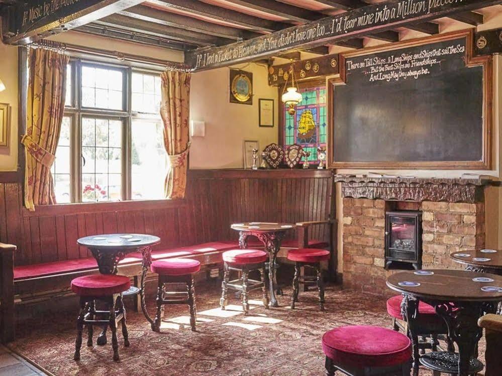 The Old Ship Inn Lowdham Buitenkant foto