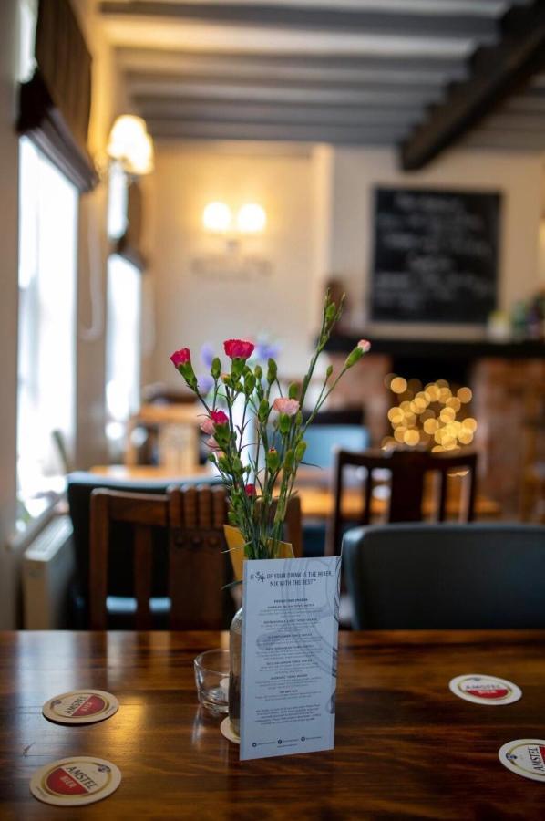 The Old Ship Inn Lowdham Buitenkant foto